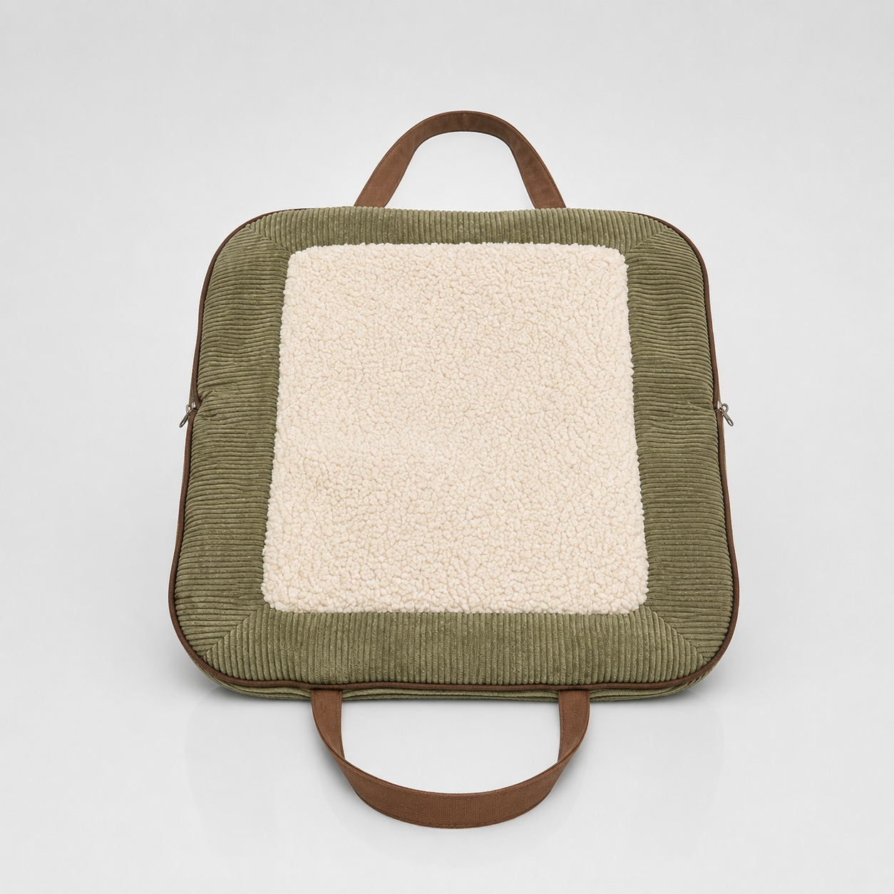 Charly Cord Travel Mat-Bag – Khaki, ausgeklappt von oben